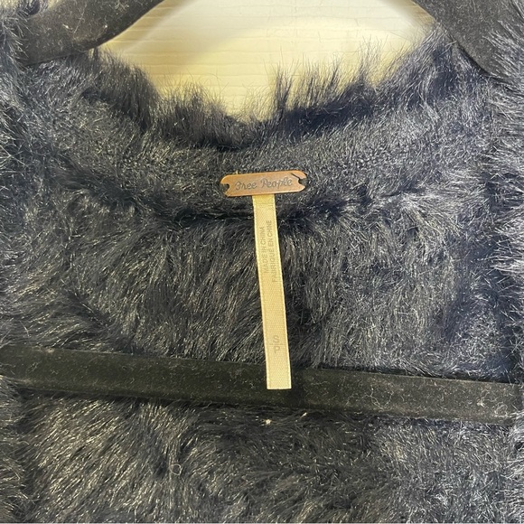 Free People Women’s Black Faux Fur Cardigan Sz S - Picture 2 of 9